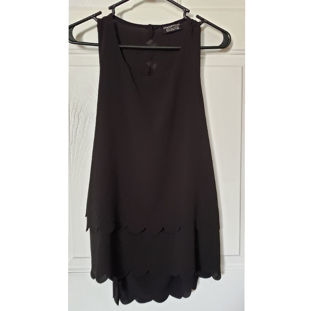 Scalloped tank